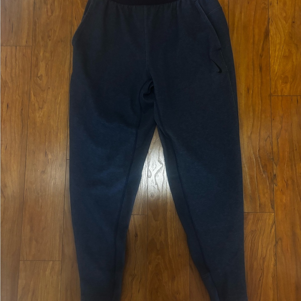 Medium Nike Navy Blue Sweatpants with Elastic Waistband Standard Fit